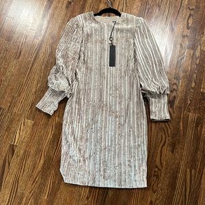 NWT Black Halo Velvet Long Sleeve Dress